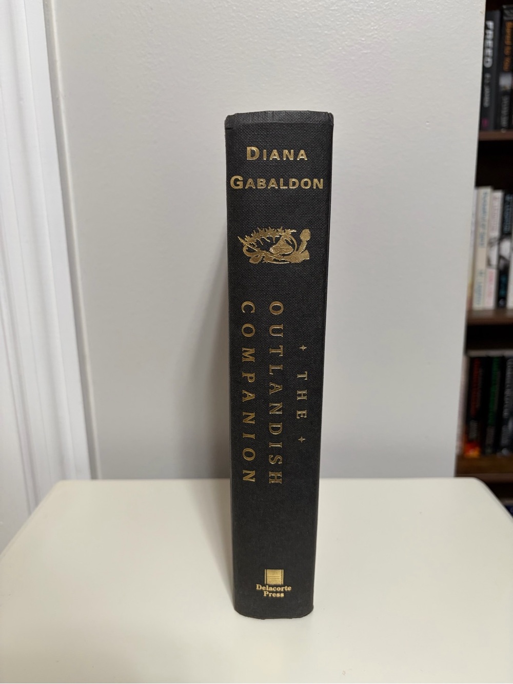 Diana Gabaldon The Outlandish Companion Hardcover Book - Black